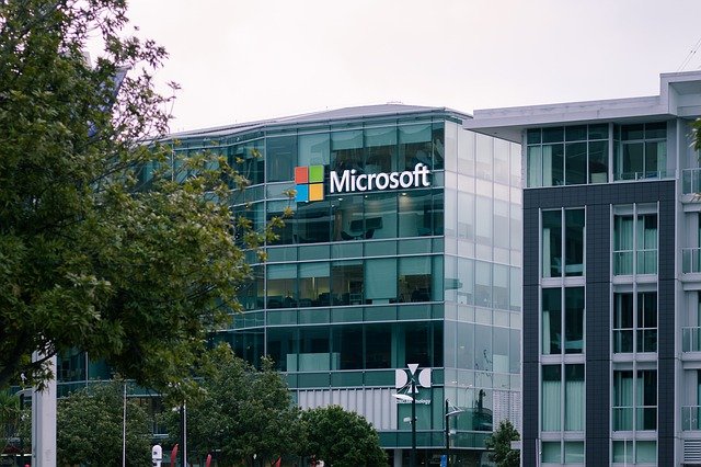 Read more about the article Η Microsoft ανακοίνωσε τη δημιουργία Datacenter στην Ελλάδα